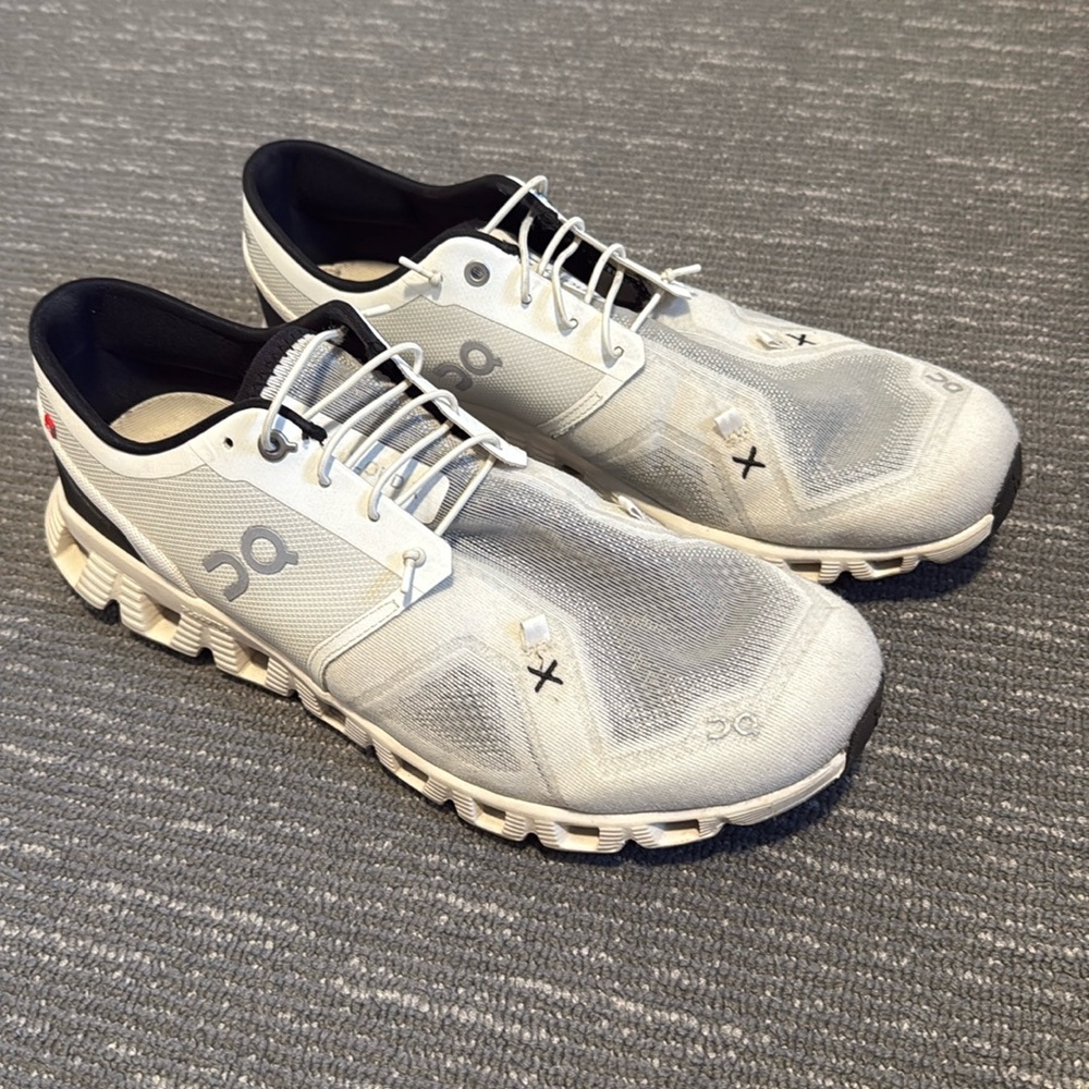 On Men’s Cloud X 3 Sneakers - Size 11 Men’s
